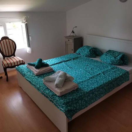 באניולה Apartments Oskar מראה חיצוני תמונה