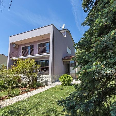 באניולה Apartments Oskar מראה חיצוני תמונה