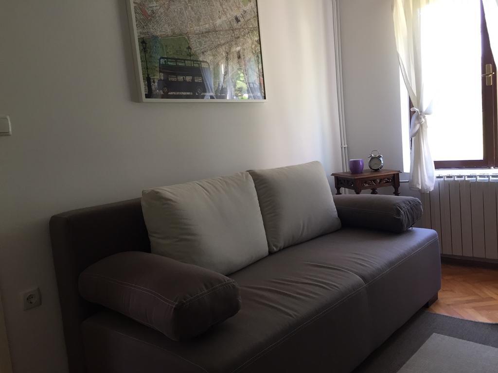 באניולה Apartments Oskar מראה חיצוני תמונה