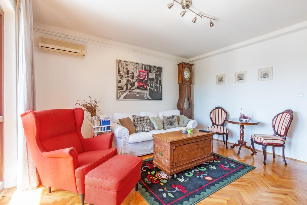 באניולה Apartments Oskar מראה חיצוני תמונה