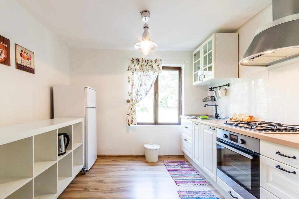 באניולה Apartments Oskar מראה חיצוני תמונה