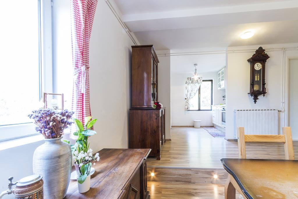 באניולה Apartments Oskar מראה חיצוני תמונה