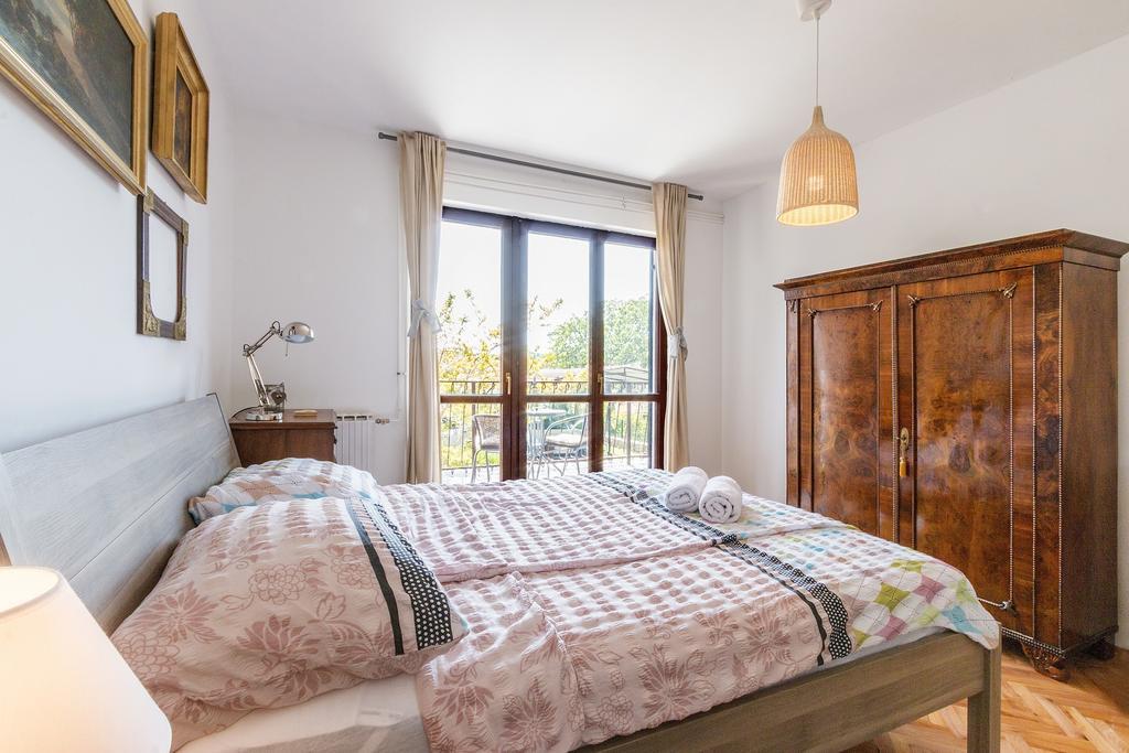 באניולה Apartments Oskar מראה חיצוני תמונה