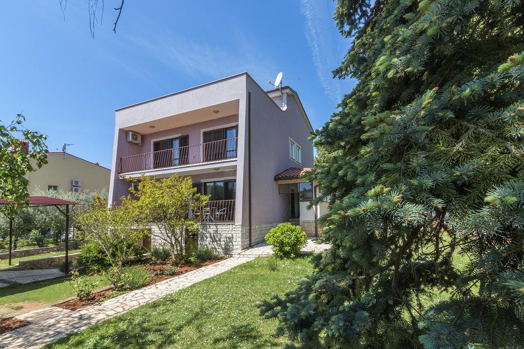 באניולה Apartments Oskar מראה חיצוני תמונה
